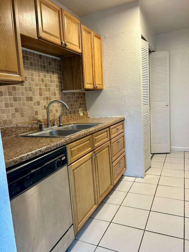 Building Photo - 2035 NW 46th Ave