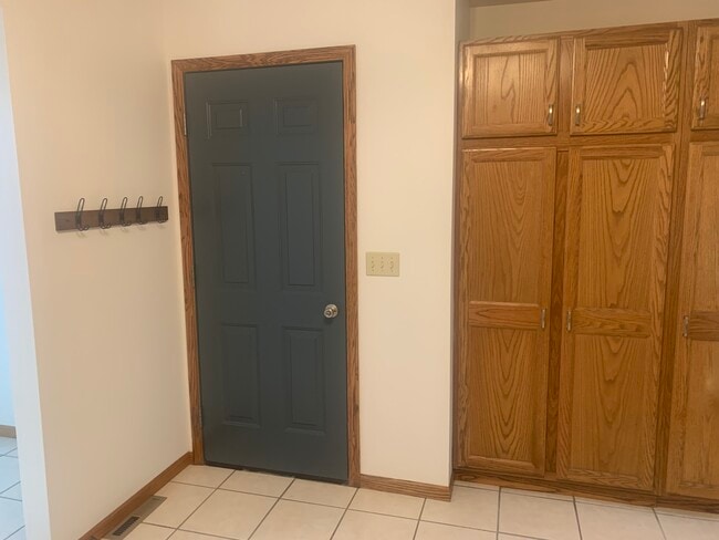 Building Photo - 1105 W North Water St