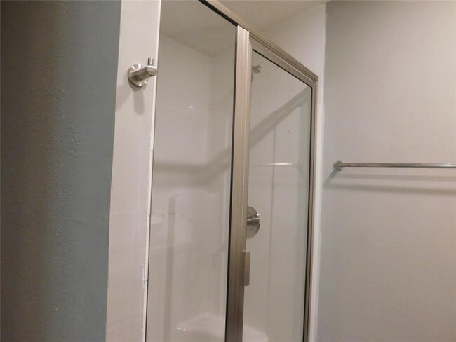 Building Photo - 21702 Island Lake Loop E