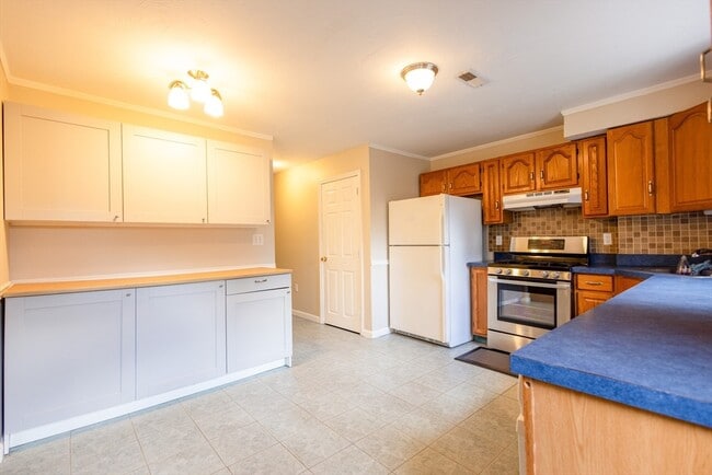 Building Photo - 5337 Washington St