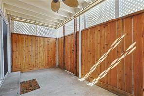 Building Photo - 15914 Club Crest Dr
