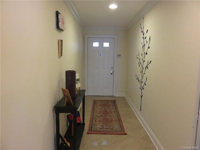 Building Photo - 36 Greenridge Ave