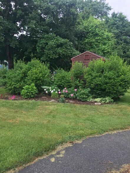 Building Photo - 98 Forge Village Rd