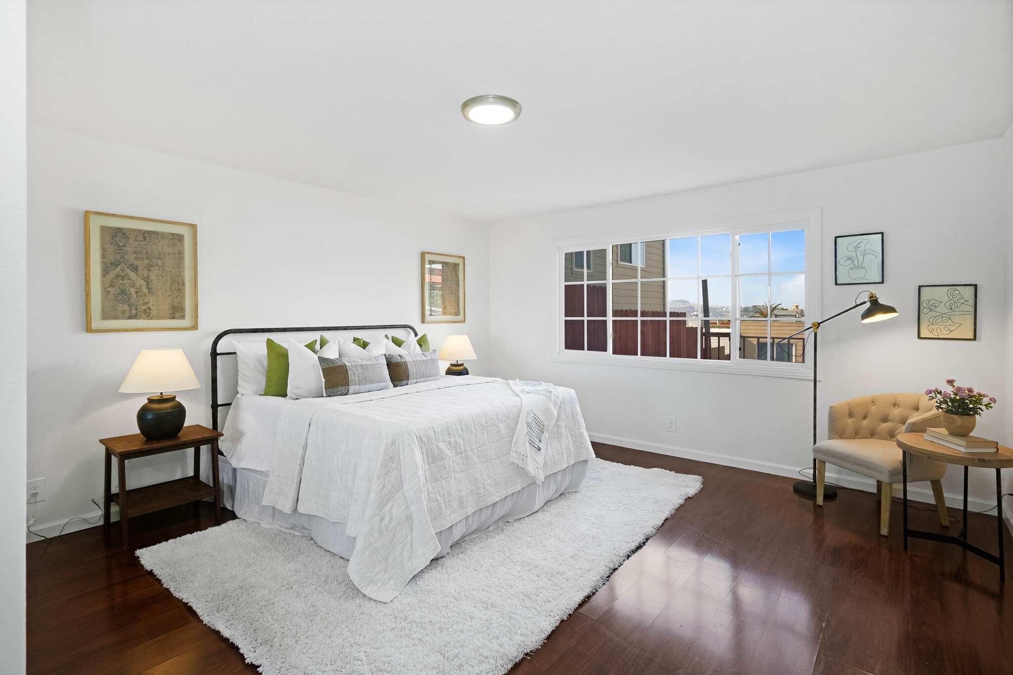 Building Photo - 584 Hillside Blvd