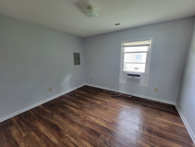 Building Photo - 3410 Calumet Pl