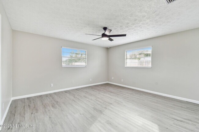 Building Photo - 2793 Greenridge Rd