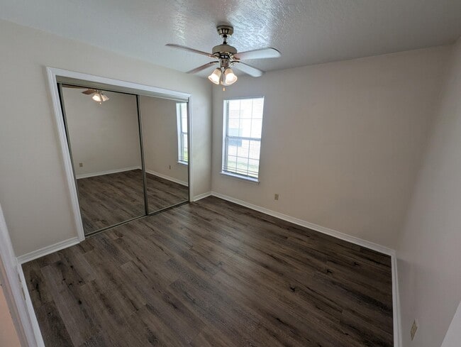 Building Photo - 509 Rush Park Cir
