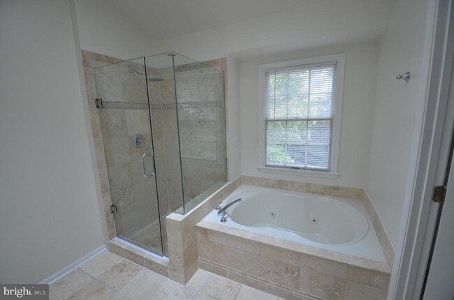 Building Photo - 6515 Hubbardton Way