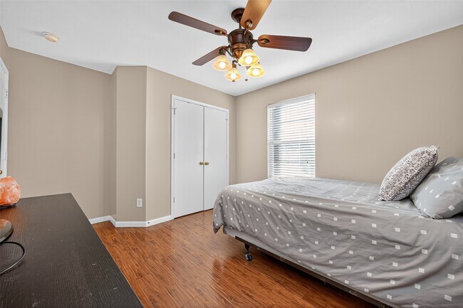 Building Photo - 21539 Olympic Forest Dr