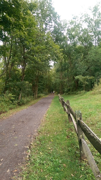 Building Photo - 940 Gravel Pike
