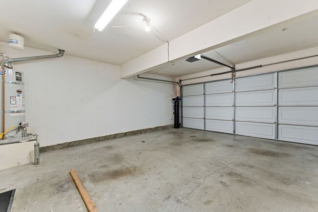 Building Photo - Charming Three Vines Condo with Fresh Upgrades