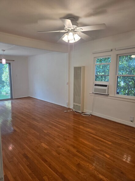 Master bedroom - 1009 Havenhurst Dr