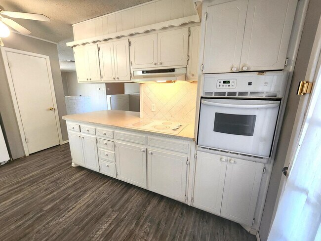Building Photo - 4406 54th St