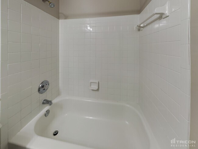 Building Photo - 9929 Elsenham Ln