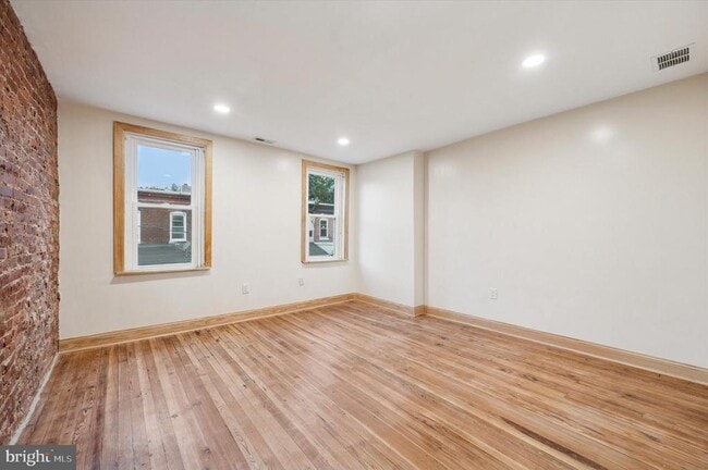 Building Photo - 1331 S Stanley St