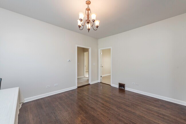 Building Photo - 515 2nd St