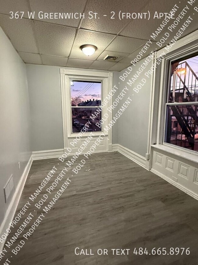 Building Photo - 367 W Greenwich St