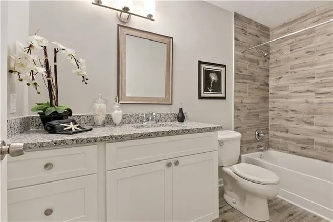 Building Photo - 901 Country Park Dr