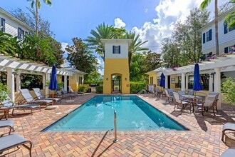 Building Photo - 1970 S Dixie Hwy