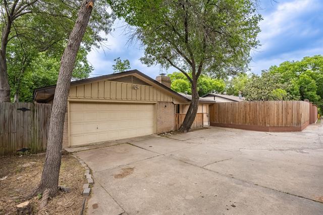 Building Photo - 805 N Fielder Rd