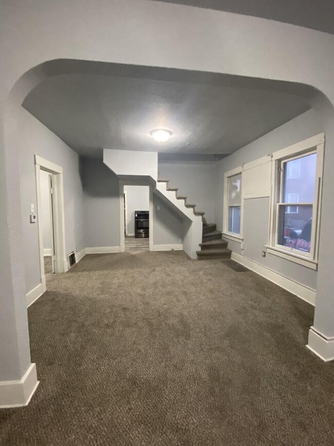 Building Photo - 2927 Avenue C
