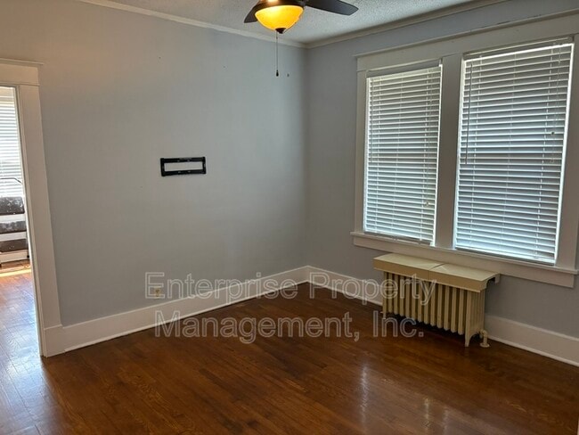 Building Photo - 2371 Parkway Pl