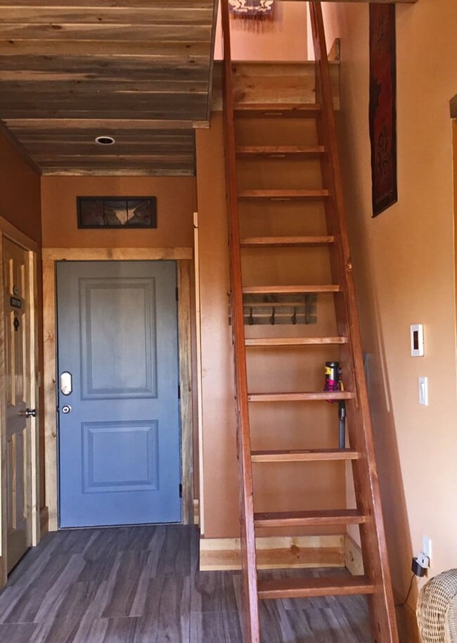 Building Photo - Tiny House Country Living