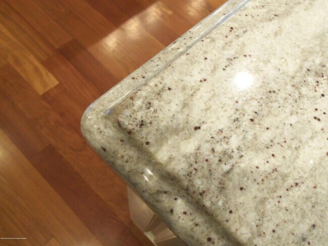 Building Photo - 1031 Oval Rd