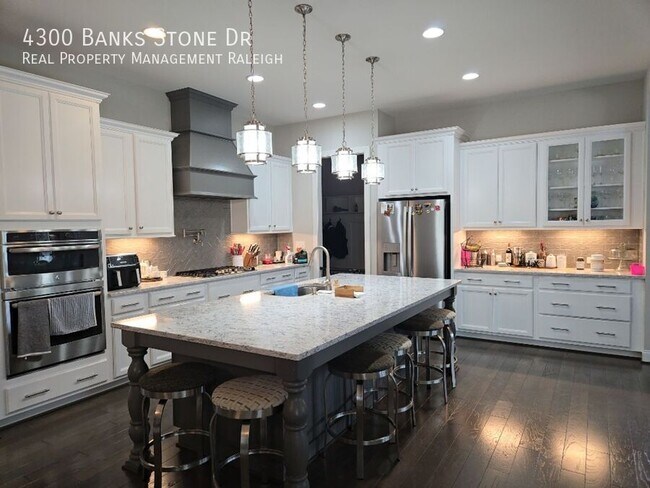 Building Photo - 4300 Banks Stone Dr