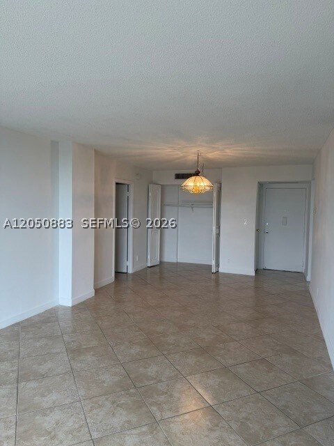 Building Photo - 3475 N Country Club Dr