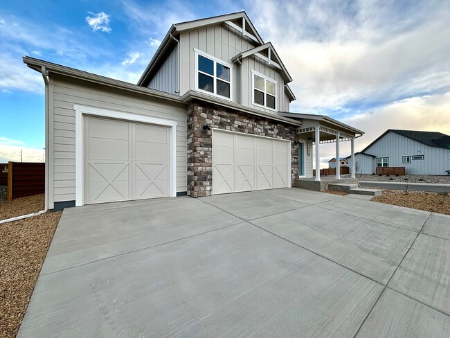 Building Photo - Newly Built 3-Bedroom, 2.5 Bathroom Home i...