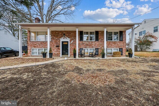 Building Photo - 11712 Seven Locks Rd