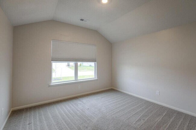 Building Photo - 8004 SE 6th St