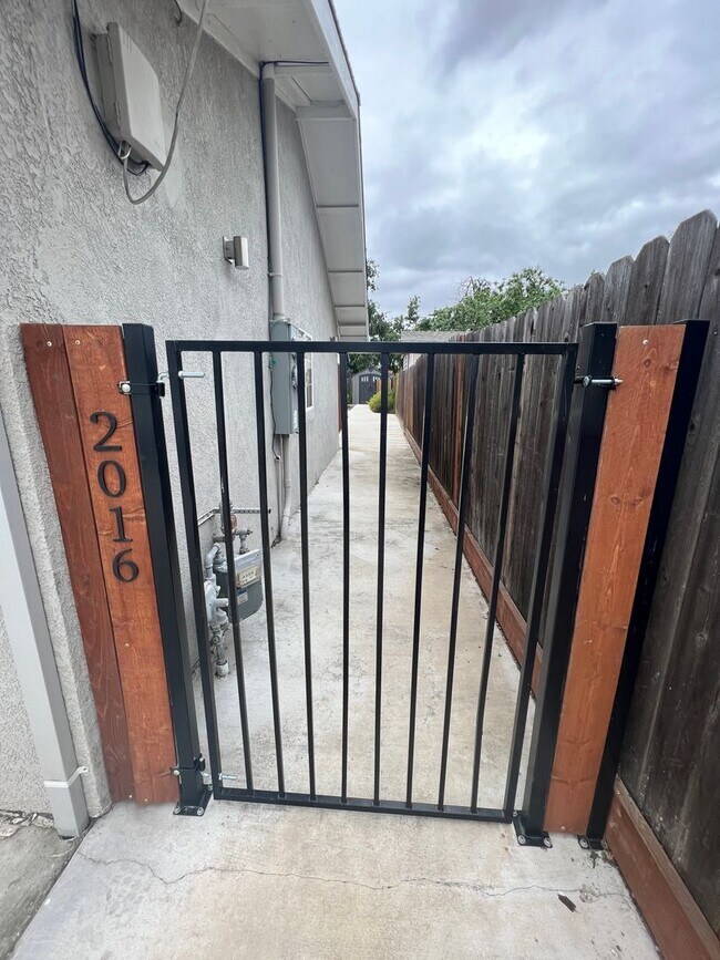 Building Photo - 2 bed/2 bath charming ADU for Rent in Concord
