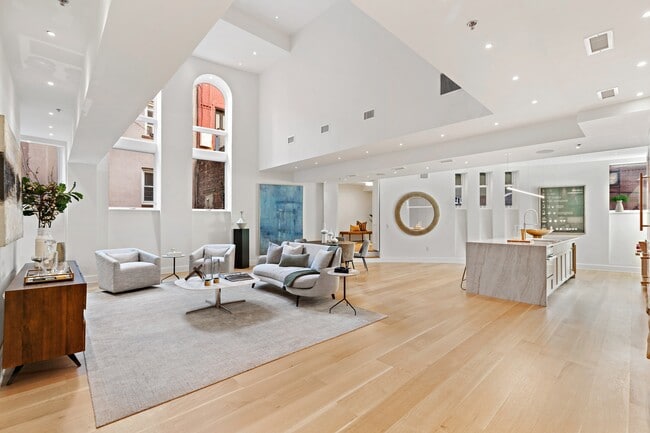 Building Photo - The Raphael 3 Bedroom Rental