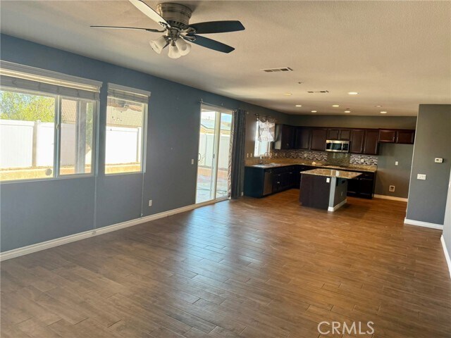 Building Photo - 26810 Sugarite Canyon Dr