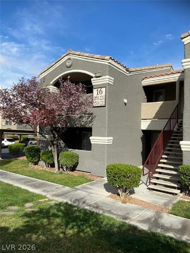 Building Photo - 5055 W Hacienda Ave