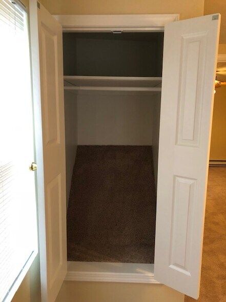 Building Photo - 1120 Manor Ave