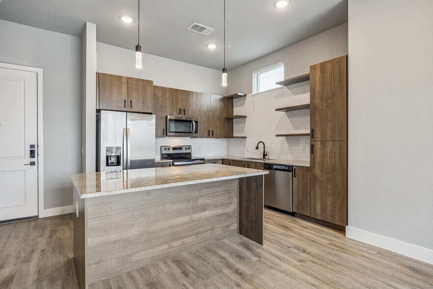 Building Photo - 3700 Ross Ave