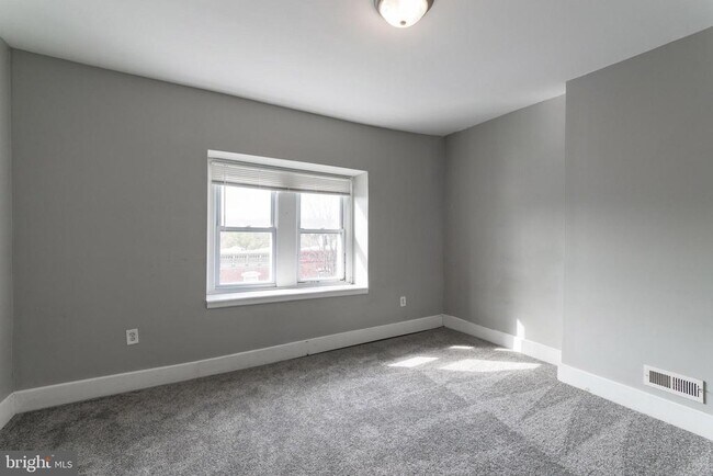 Building Photo - 3943 Terrace St