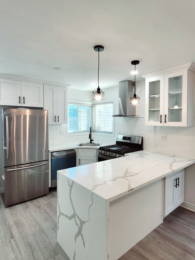 Building Photo - 4804 Del Amo Blvd