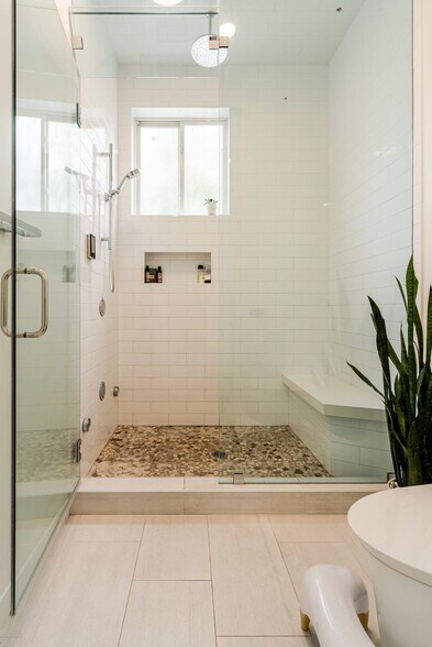 Building Photo - 800 The Mark Ln