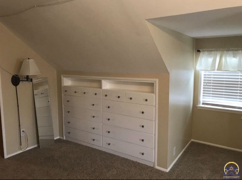 Building Photo - 800 SW High Ave