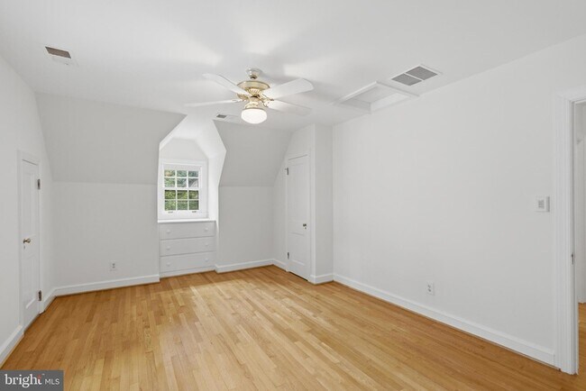 Building Photo - 4403 19th St N