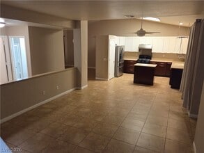 Building Photo - 641 Rubber Tree Ave