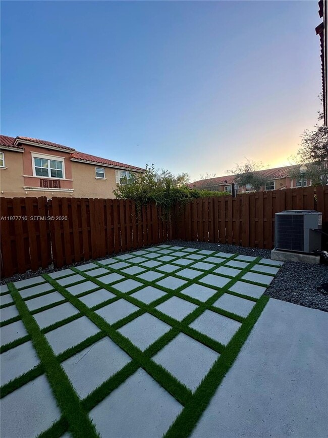 Building Photo - 15246 SW 30th Terrace