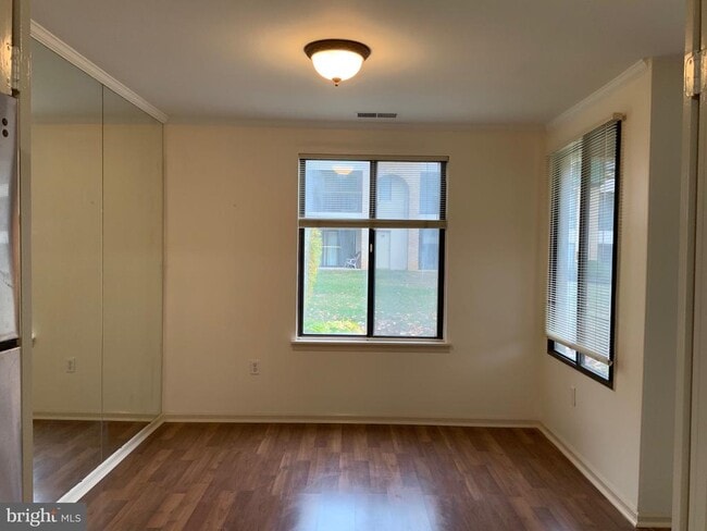 Primary Photo - 1026 Brinker Dr