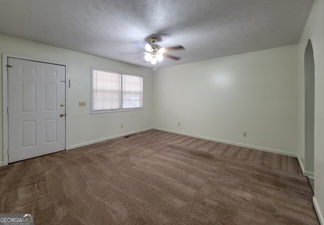 Building Photo - 8 Candlewood Terrace NE