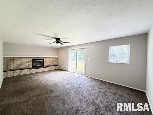 Building Photo - 2220 W Kensington Dr