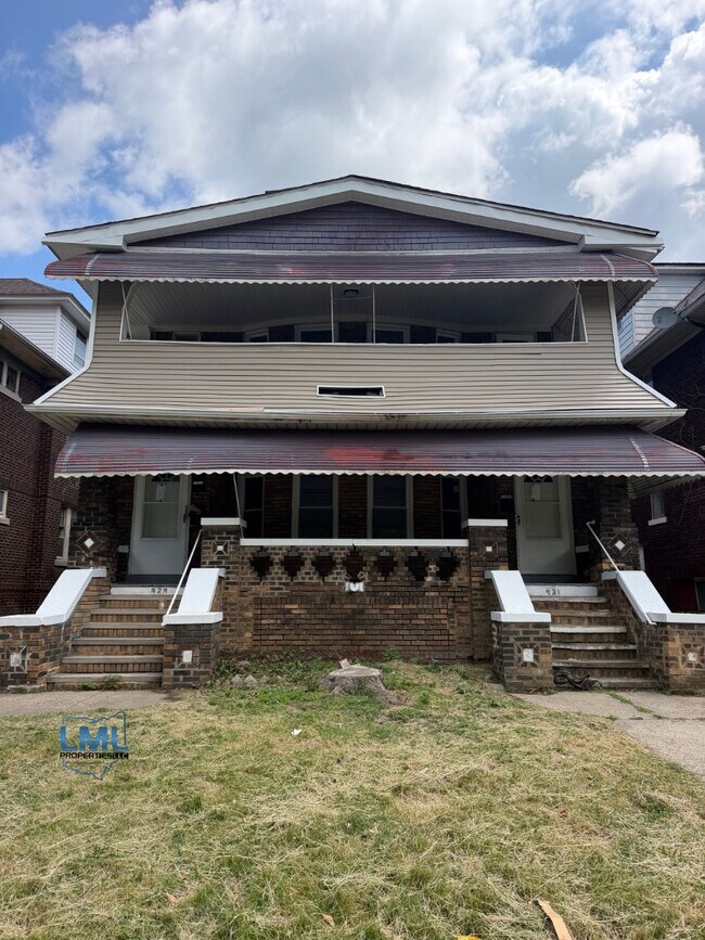 Building Photo - 929 Thornhill Dr